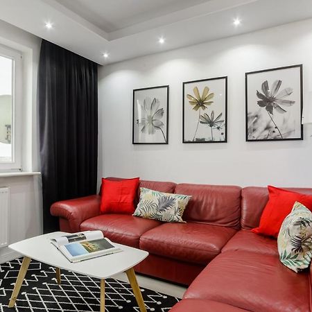 Family Apartment With A Terrace On Aleje Jerozolimskie Warschau Exterior foto