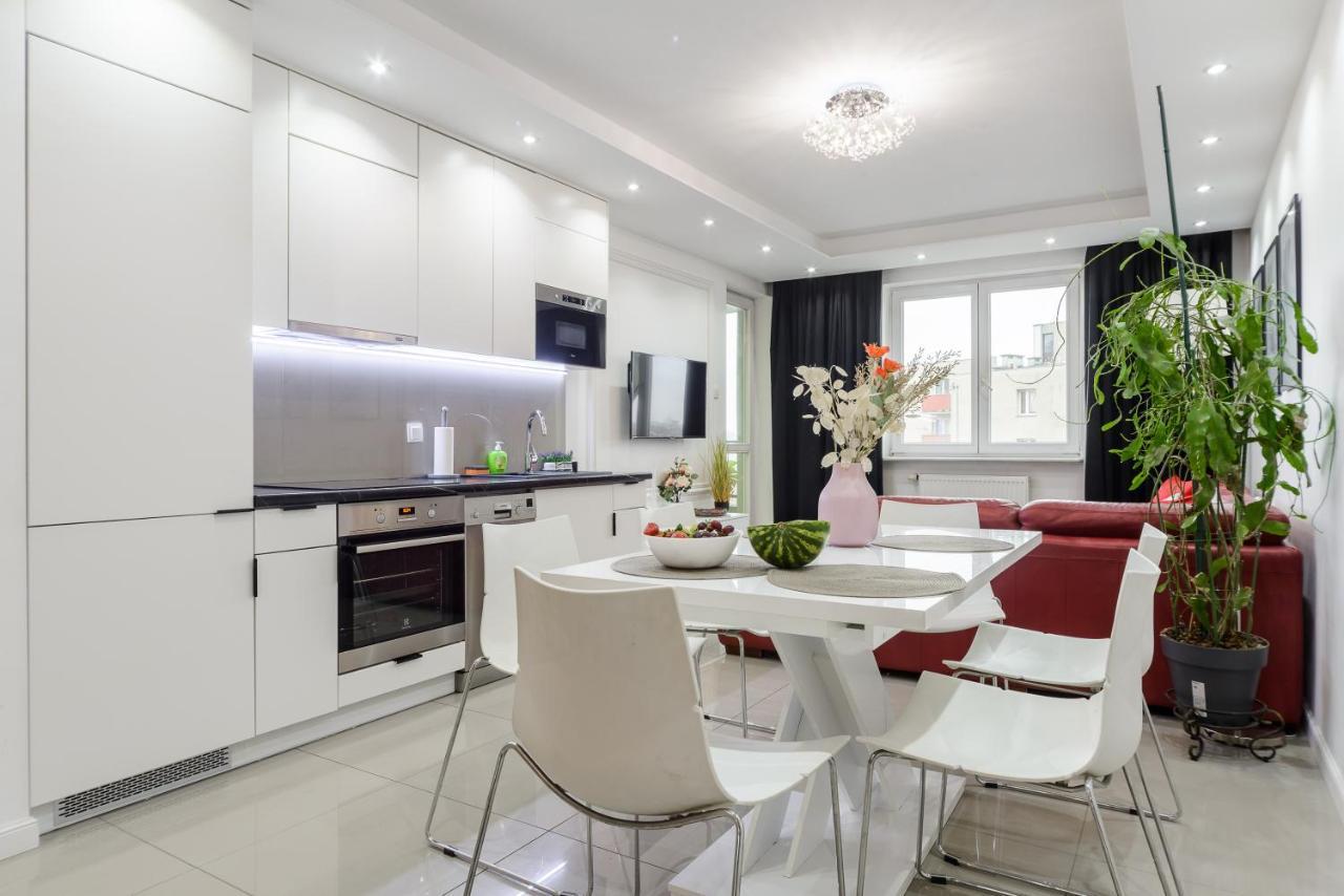 Family Apartment With A Terrace On Aleje Jerozolimskie Warschau Exterior foto