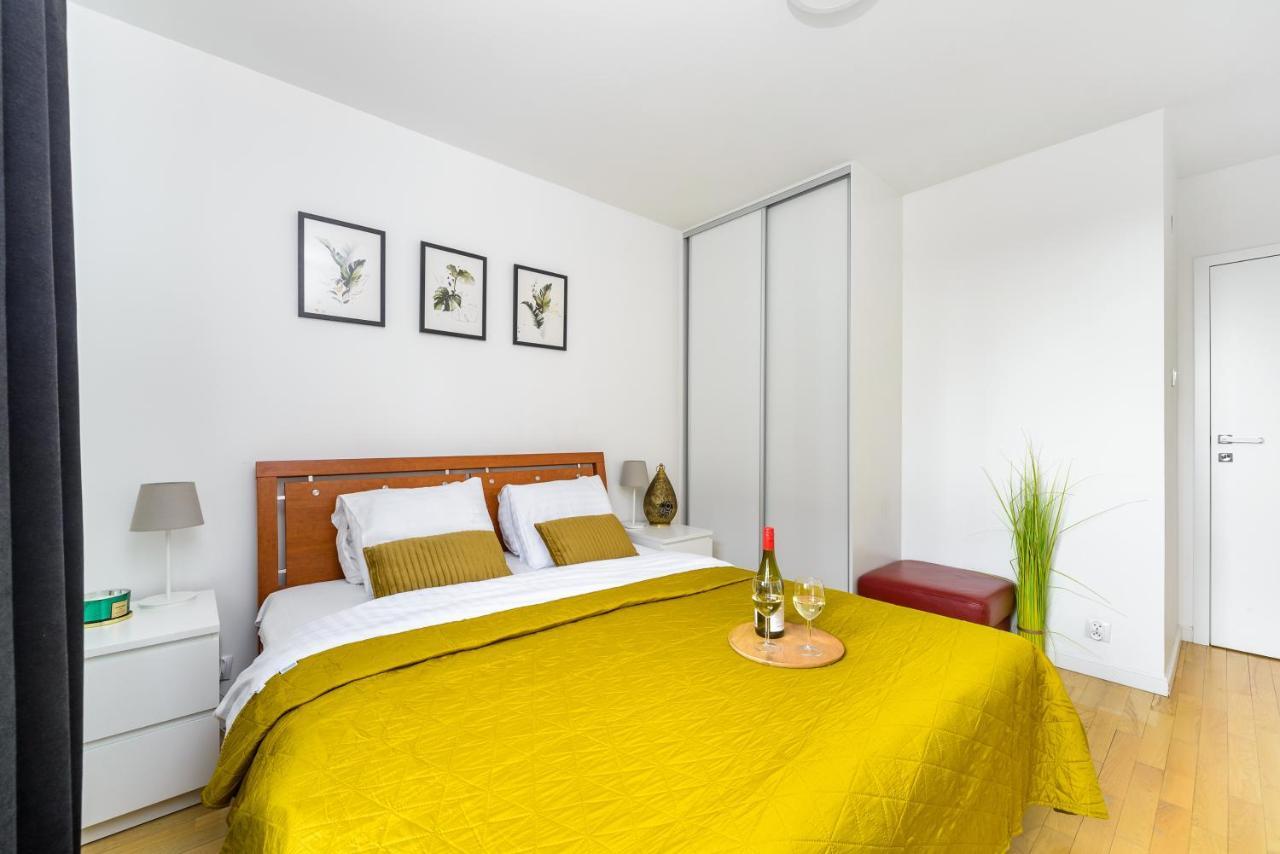Family Apartment With A Terrace On Aleje Jerozolimskie Warschau Exterior foto